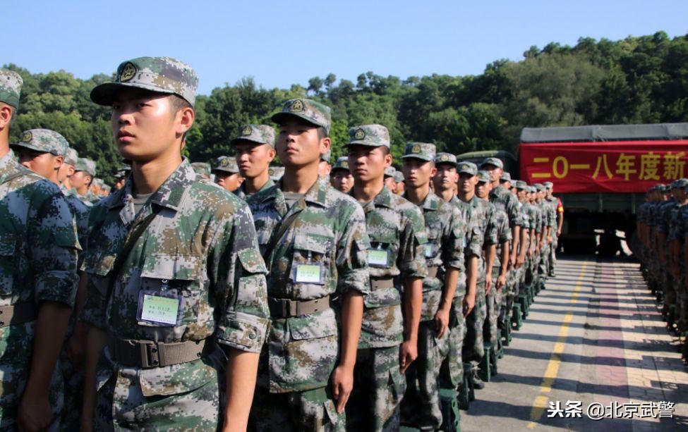 军报刊发8篇文章关注00后新兵:认清00后,才能认清时代!