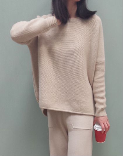 杏色毛衣穿搭女秋冬,冬天的毛衣怎么穿更好看