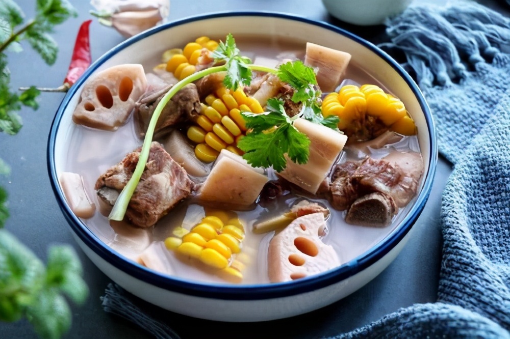 夏季煲什么汤喝去暑清热解毒,夏天喝这几道汤清热祛湿补充营养