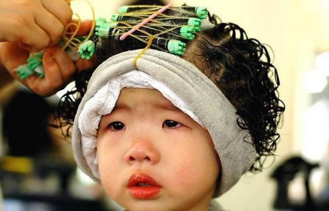 南宁美发培训：如何消除烫发的药水味