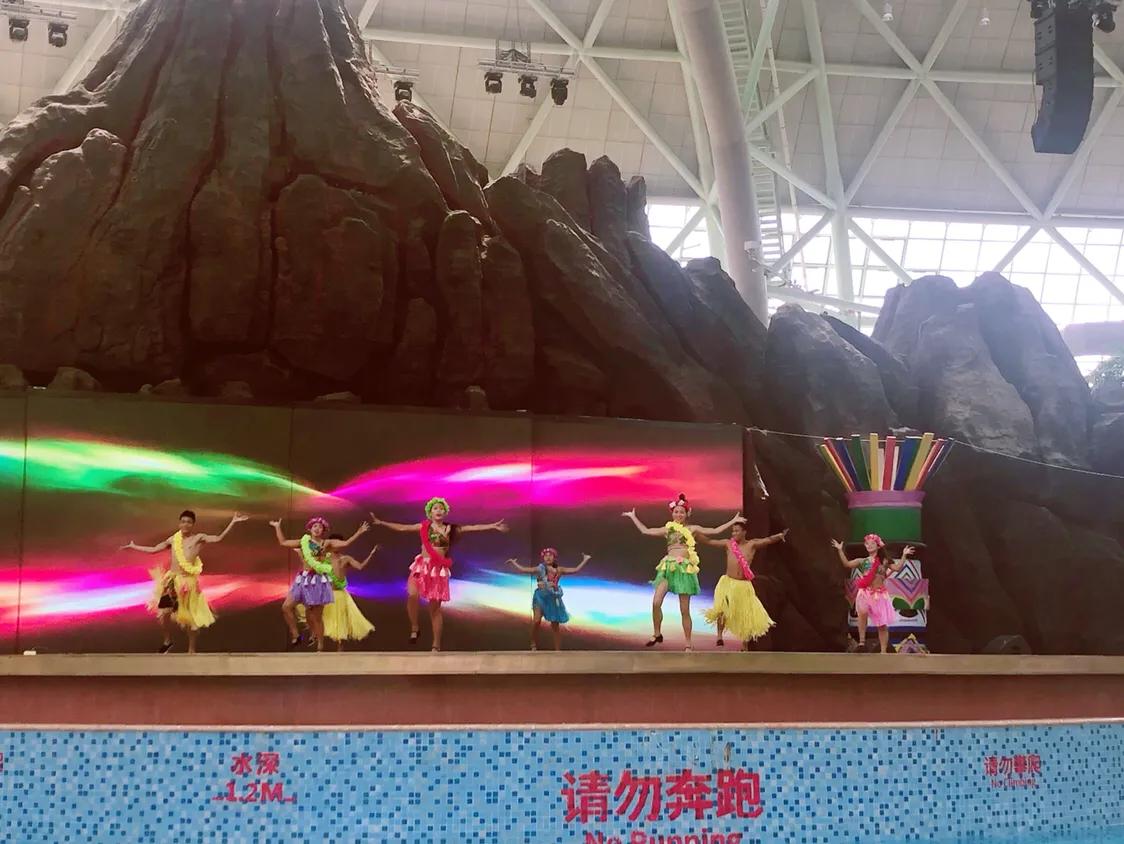 听戏享受这悠闲时光,听戏喝酒自在逍遥