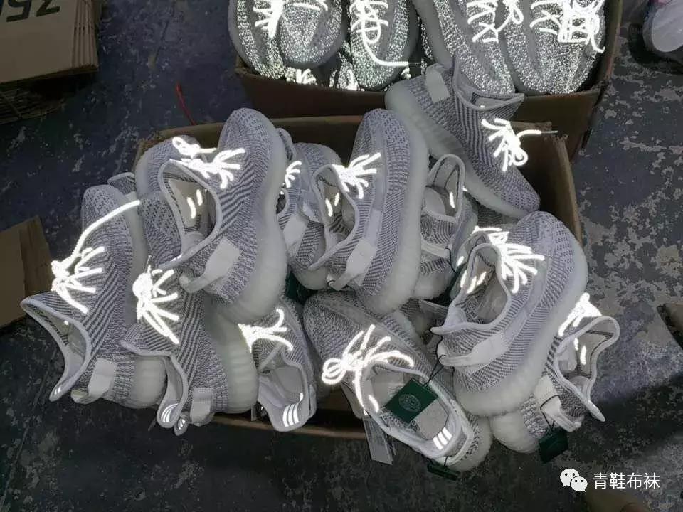 第一次买椰子350怎么选配色,椰子鞋350哪个配色好看