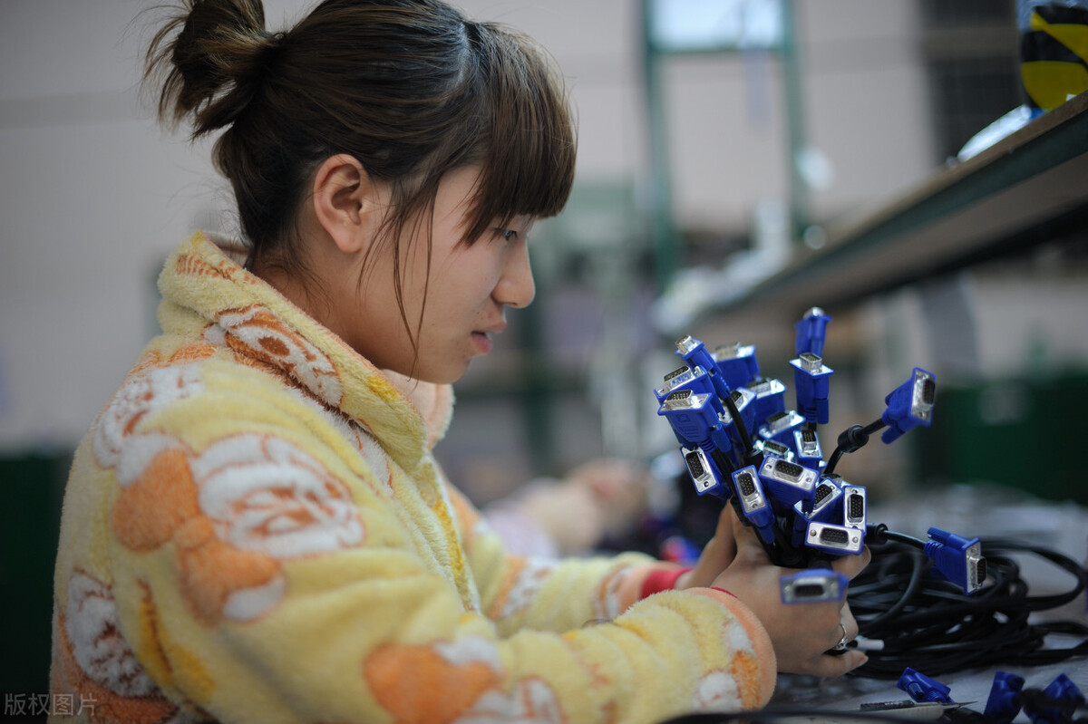 我，深圳工厂打工妹，揭秘工资，告诉你工厂陷入用工荒的原因