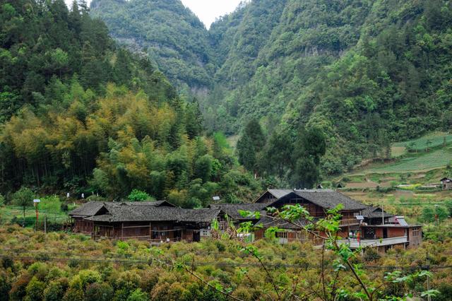 小南海地震遗址天气,这个地方为啥叫葫芦岛