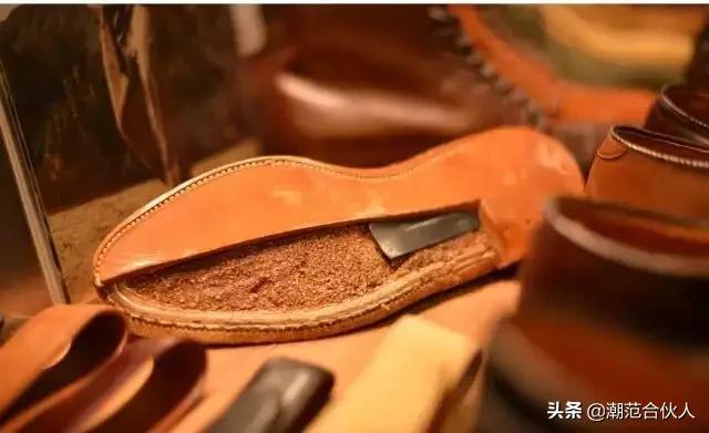 vans一脚蹬鞋感最好的,vans一脚蹬各个版本穿着区别大吗