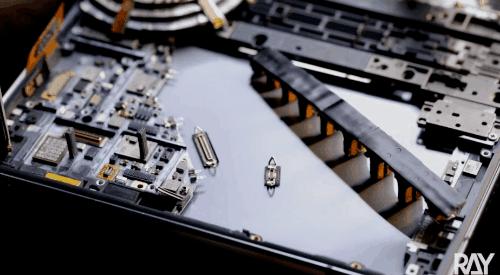 把小米铁蛋爆改成钢铁加鲁鲁的大佬,还曾把手机改造成北京城