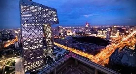 中国买房的钱出国能干嘛 (国外的钱能在国内买房吗)