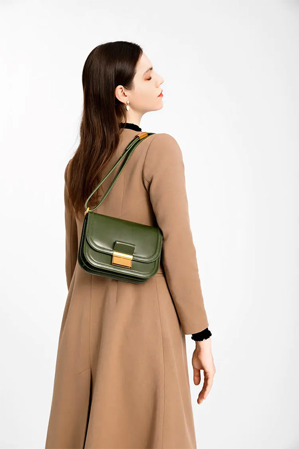 鎯充拱鏂板寘浣嗘瘡涓棫鍖呴兘鑸嶄笉寰楀嚭,cavinkalan瀹樼綉鍖呭寘