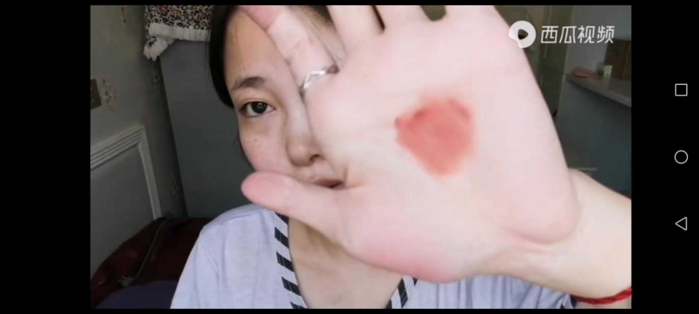 完美日记*百变小樱联名套盒来开箱试色，我的童年又回来了！