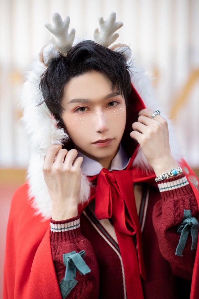 你会戴黄金首饰吗,什么类型的手链可以戴右手