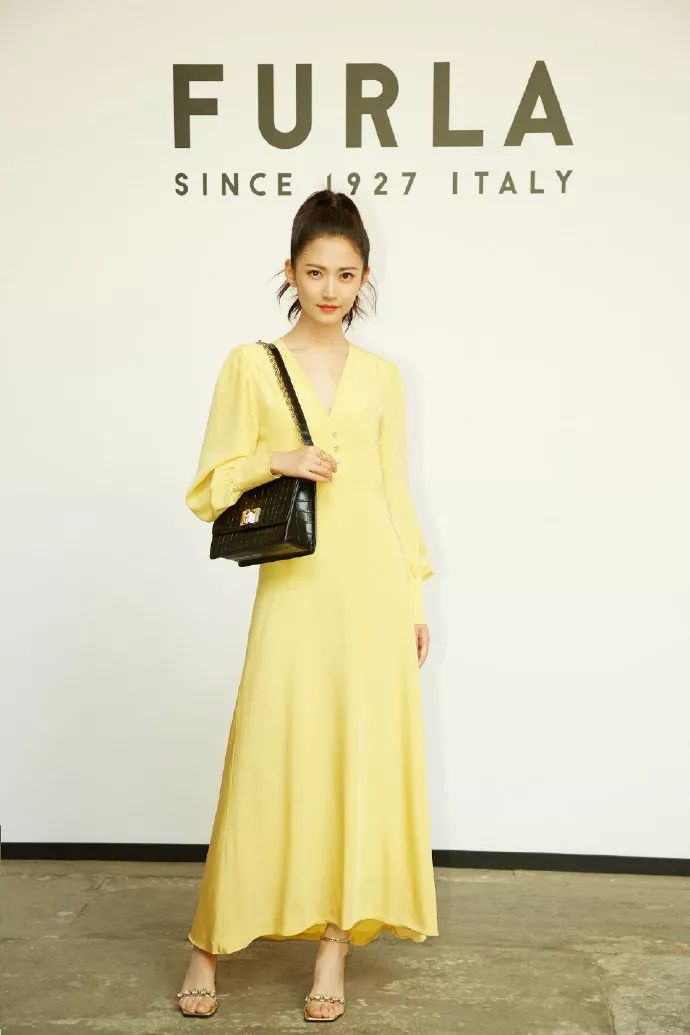 furla芙拉品牌定位,furla芙拉属于轻奢吗