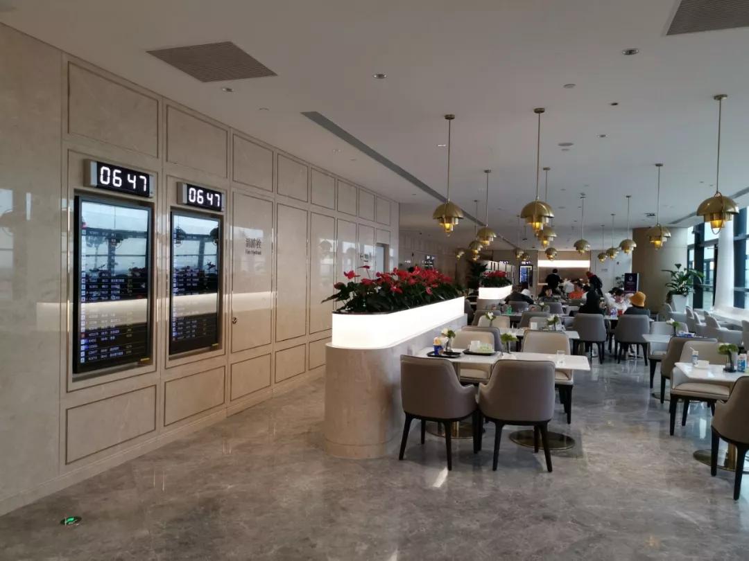 东航南航经济舱对比,东航南航公务舱休息室