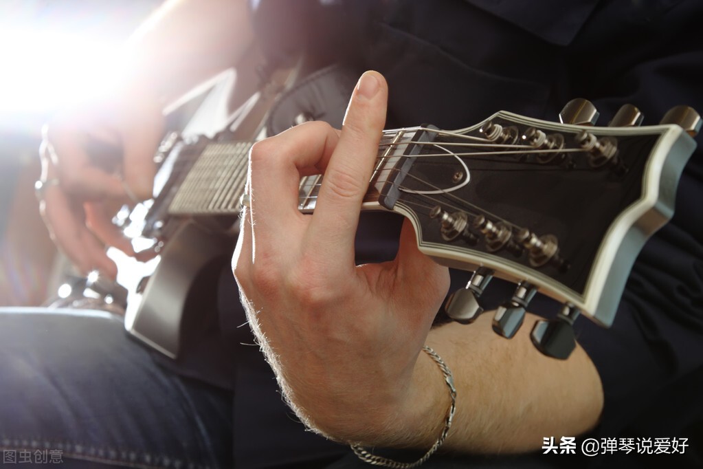 吉他新手怎么学会自己想学的歌,吉他刚学习和弦什么歌适合练习