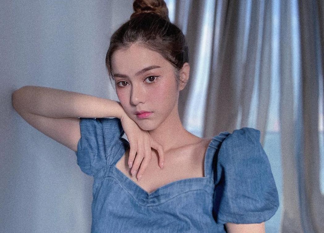 宅男女神邓月平戒口吃“草”曾荷尔蒙失调惹湿疹满身抓痕