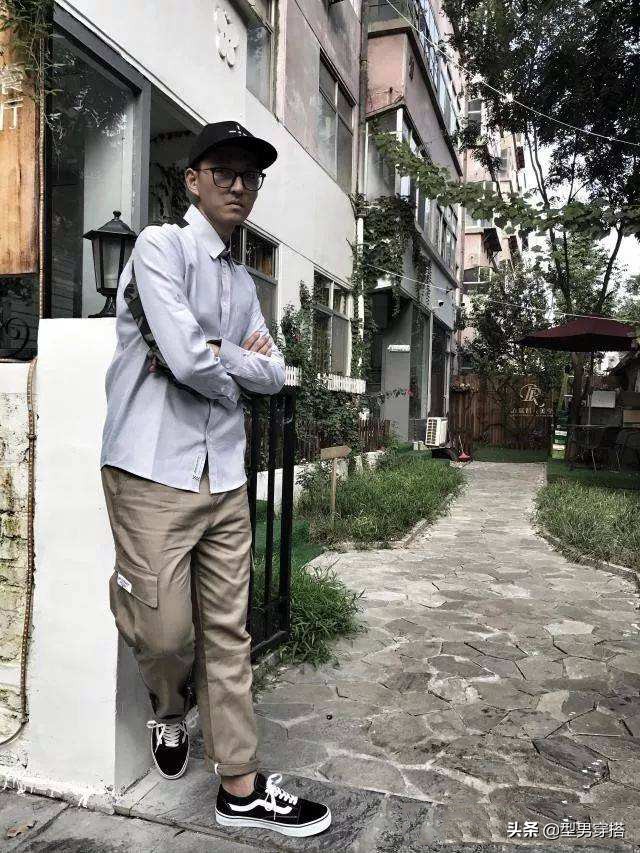 矮个子直筒工装裤男生穿搭,男生工装裤怎么穿不显腿短