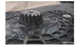 奔驰c200全景天窗关闭不住,奔驰c200全景天窗玻璃怎么拆