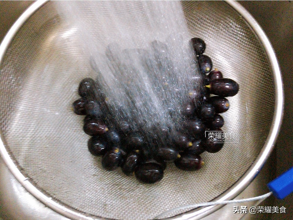 洗提子怎么洗最干净,如何洗提子又干净吃了又健康