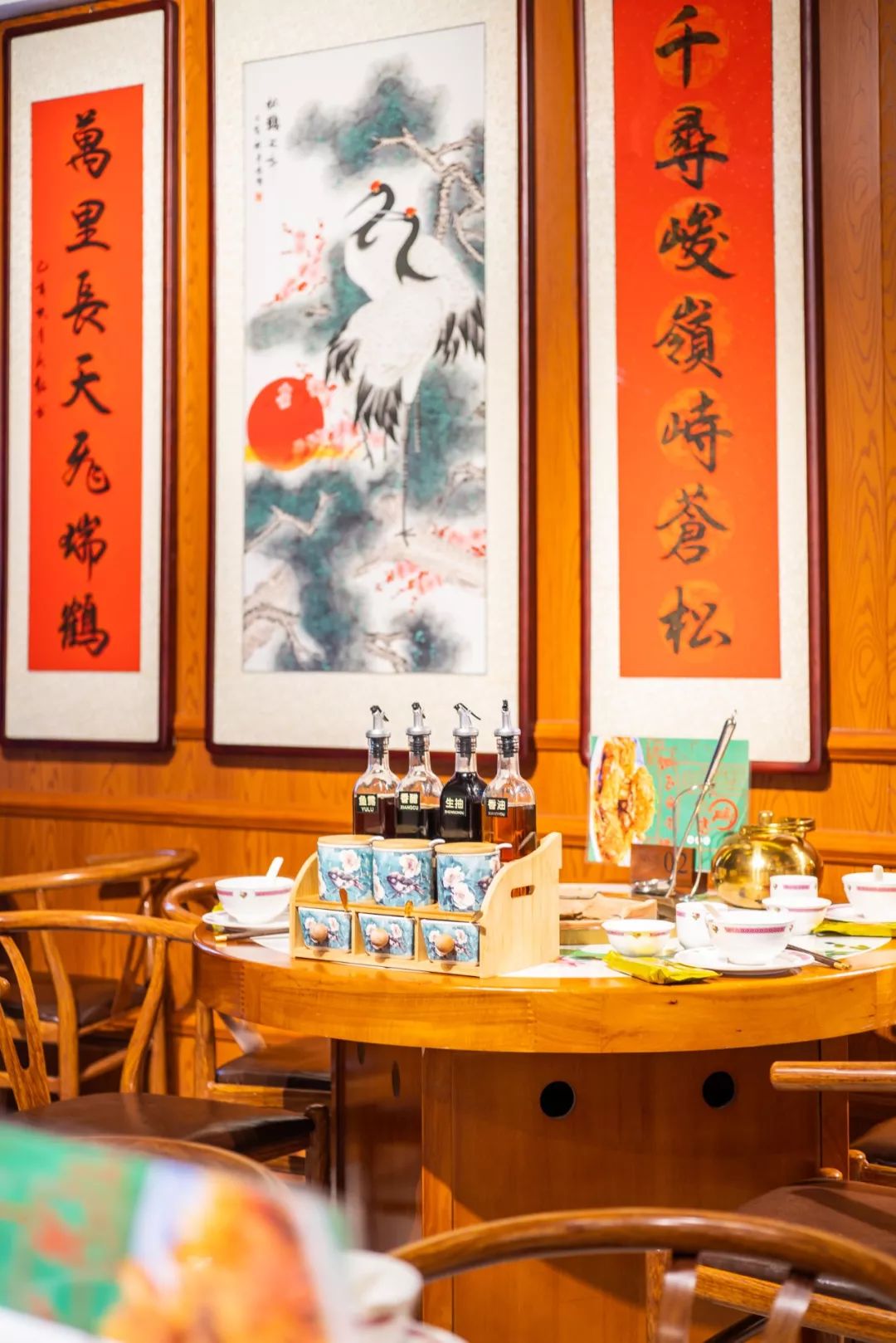 排爆新天地!魔都港式火锅界杀出黑马,开卖「澳洲青龙黄金锅」