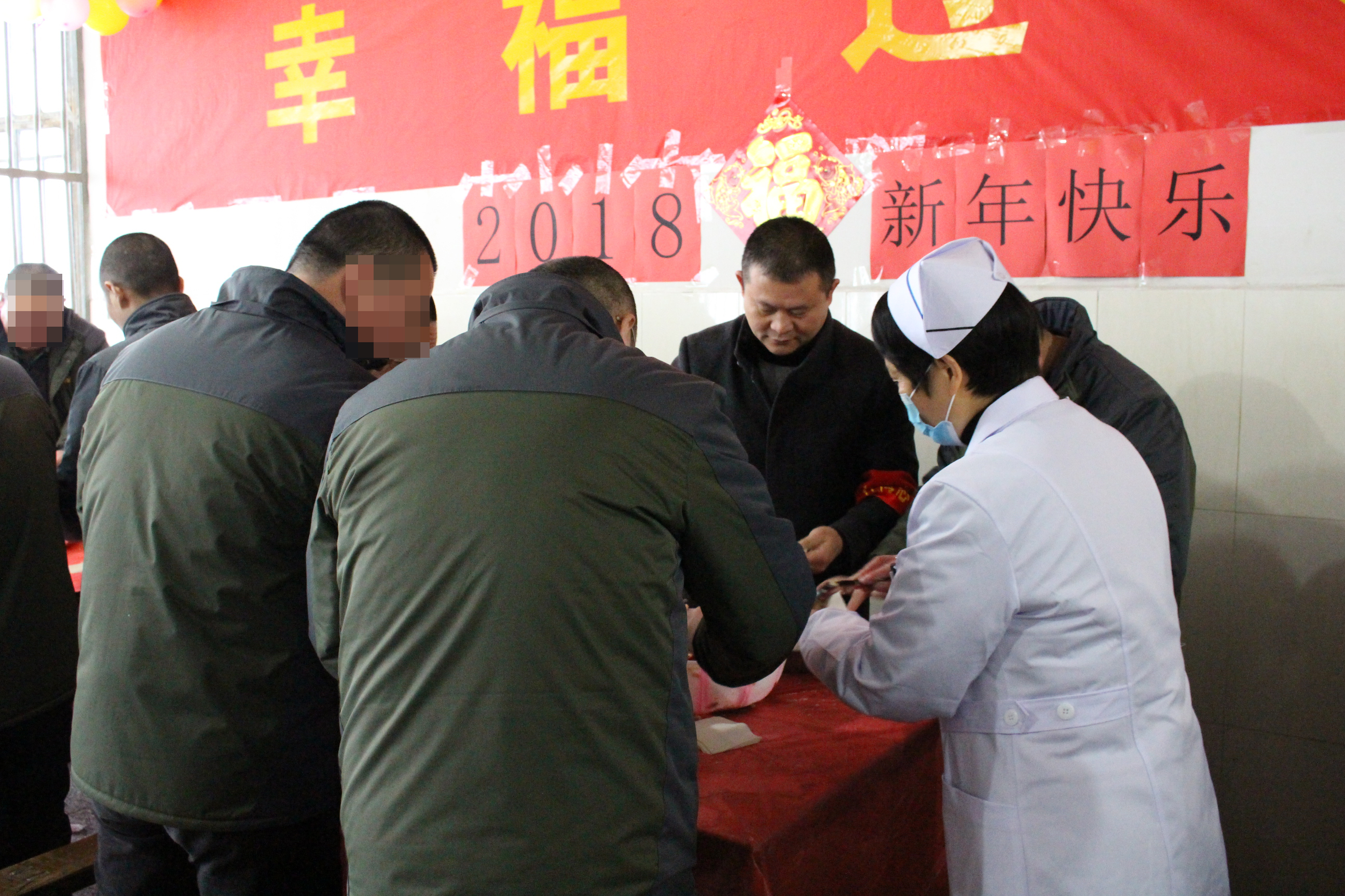 绮剧鐥呭尰闄㈢殑鐧借。澶╀娇,绮剧鐥呭尰闄㈢殑娓╂殩浼樼浜嬭抗