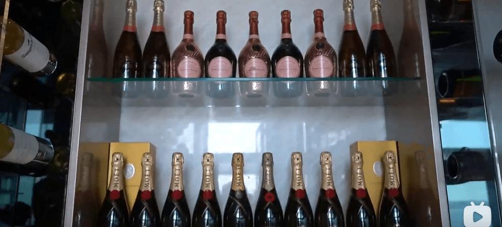 迪拜小哥豪宅,迪拜土豪哥卖劳斯莱斯