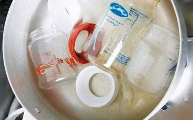 奶瓶清洗剂洗奶瓶时能用温水吗,给孩子洗奶瓶的清洁剂