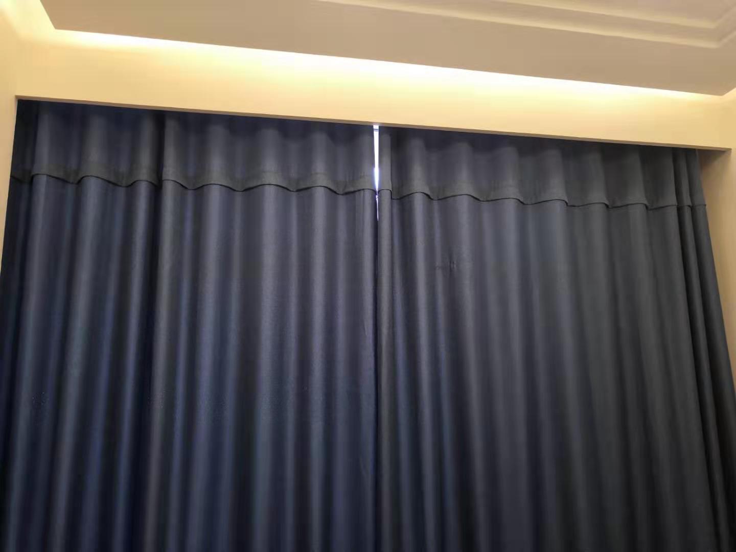 选购窗帘不将就，老婆挑选手感可佳的窗帘，提高房屋颜值