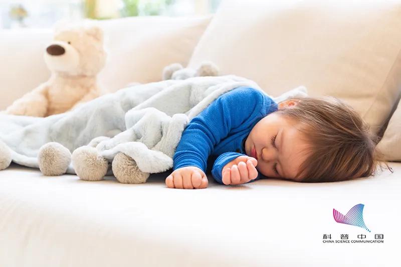 学校多名学生发烧腹泻呕吐,广州一高校学生出现发烧腹泻呕吐