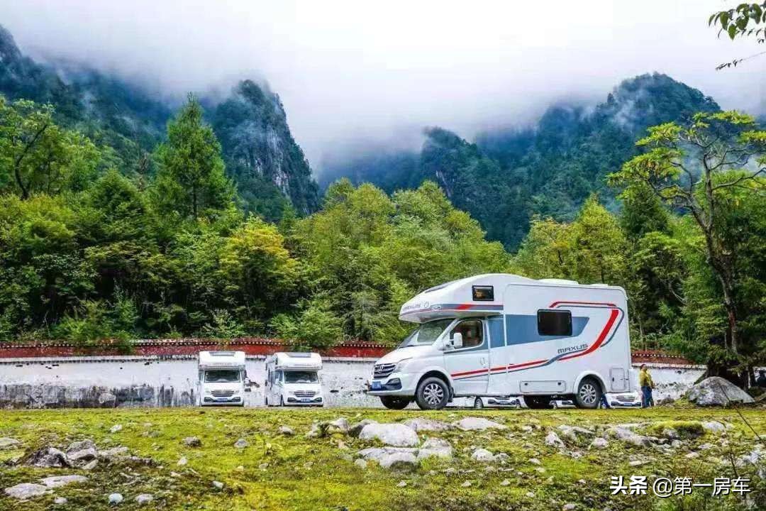 开着房车和家人去旅游,开着房车去旅游的更佳体验