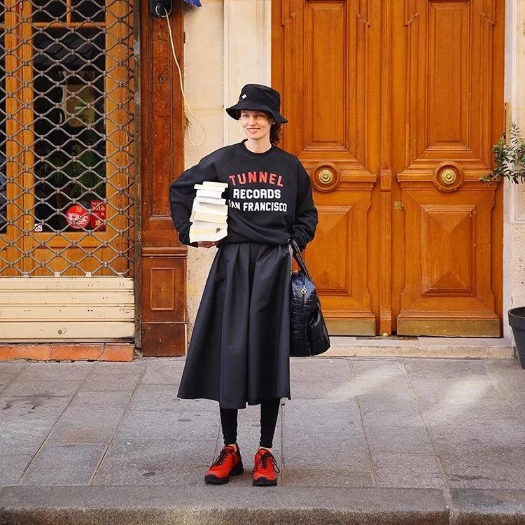 红色分享,红色系单品穿搭技巧变身活力少女