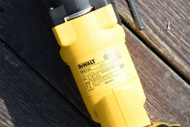 释放自我，轻巧随行-得伟DCH133无刷充电电锤入手使用体验