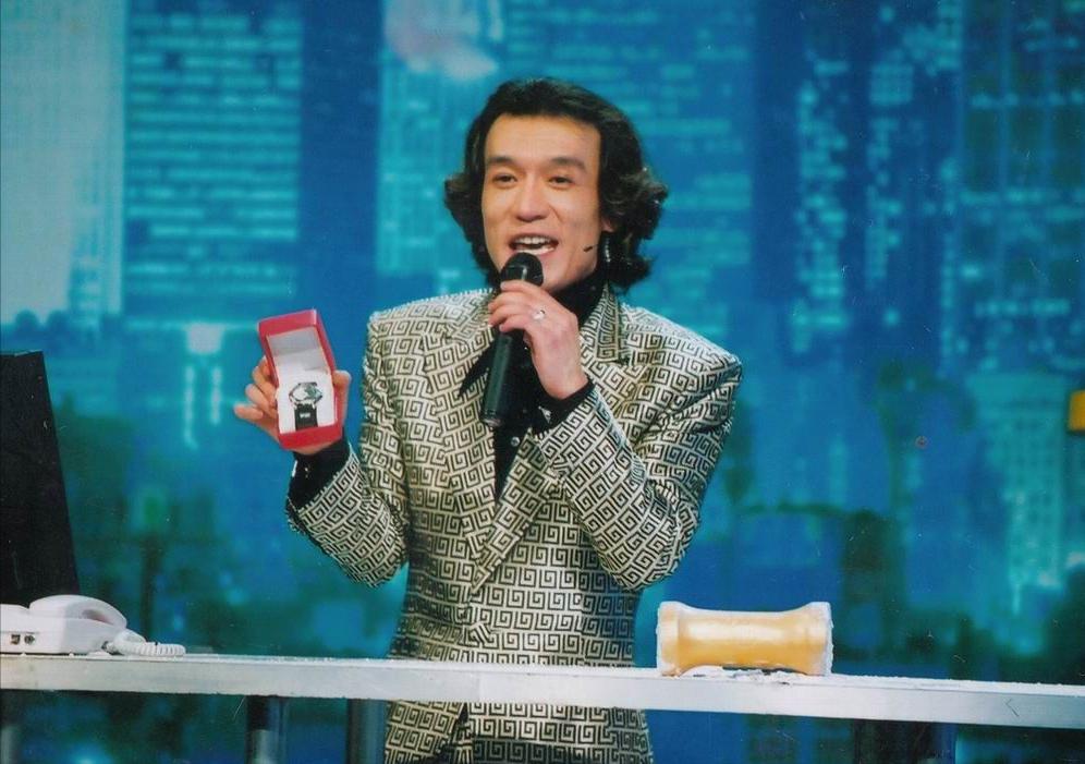 哈文回忆李咏去世视频,哈文在李咏去世1周年说什么