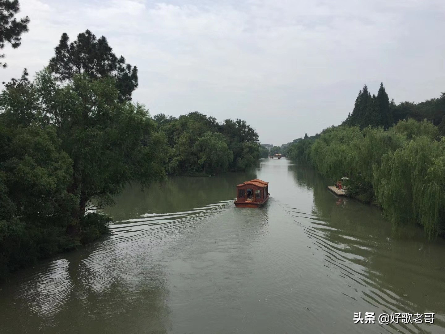 十里湖光，清澄缥碧，花木扶疏，连绵滴翠…瘦西湖游记
