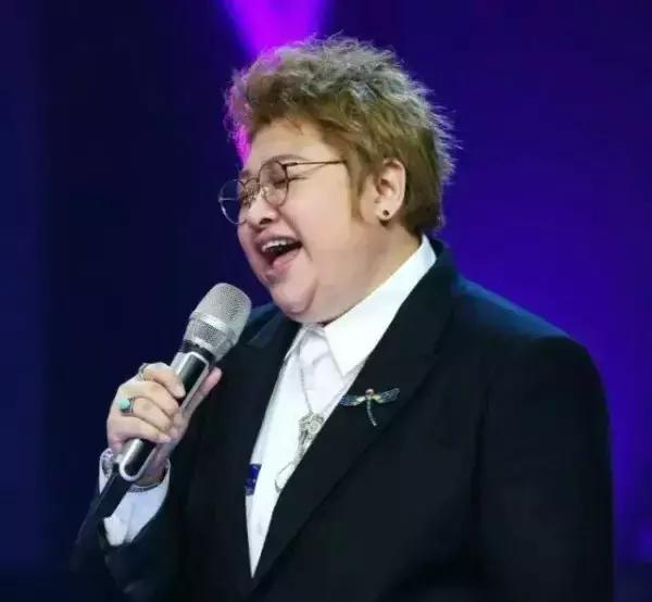 竹山浅绿色松石,竹山县的绿松是真的吗