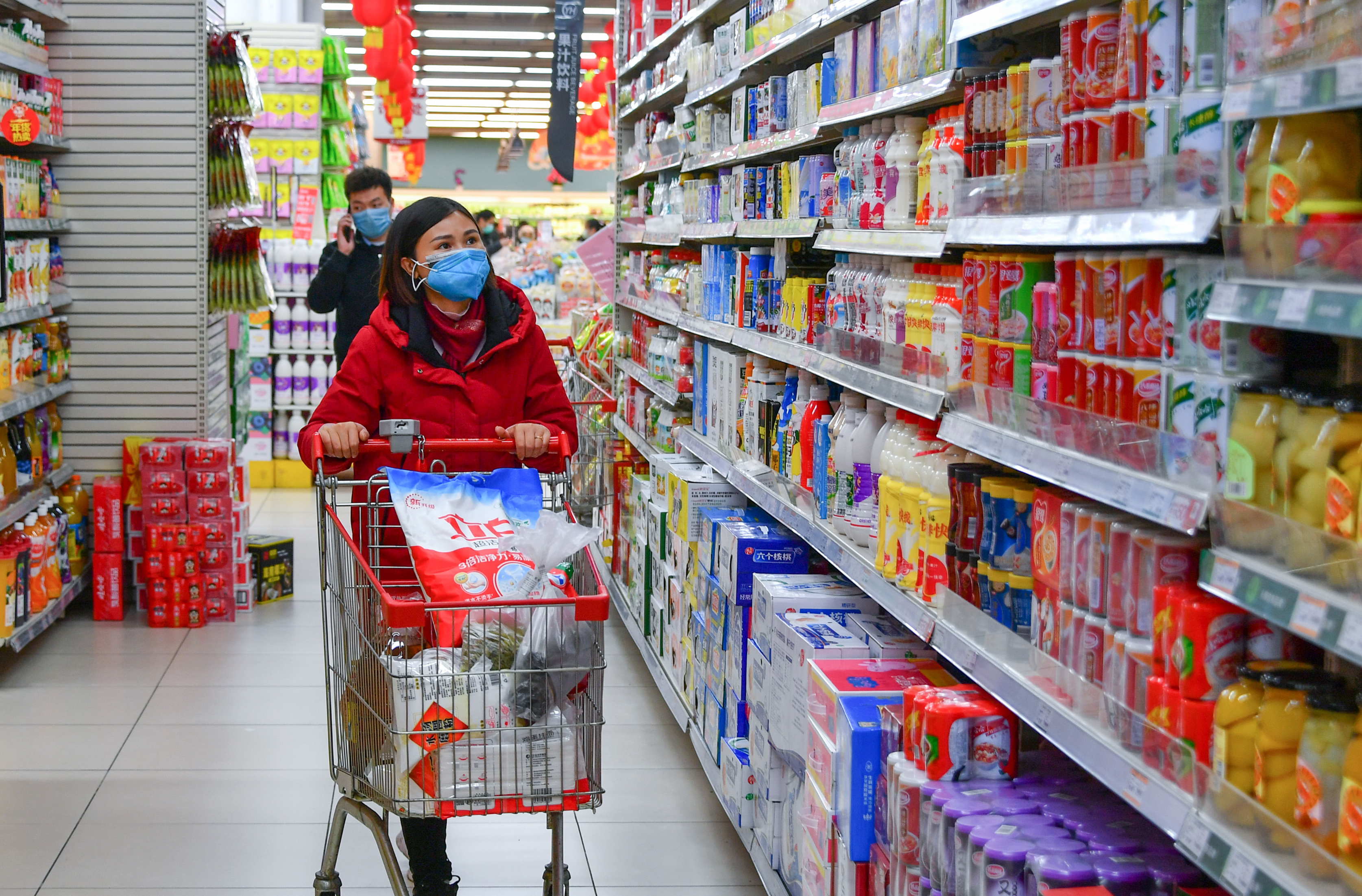 四川表彰驻村第一书记,驻村第一书记为百姓服务