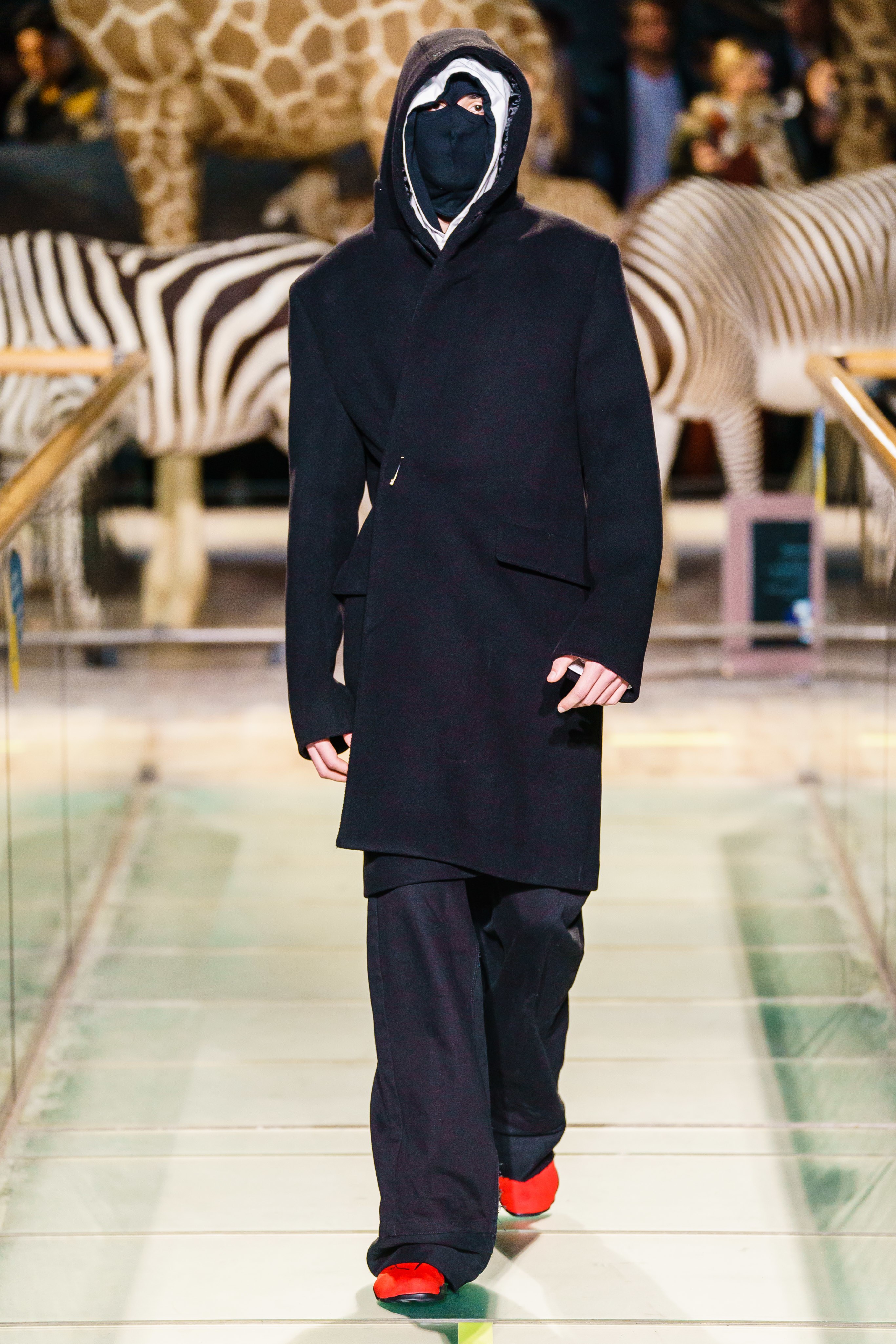 vetements2023秋冬新款,vetements2022秋冬高级成衣发布