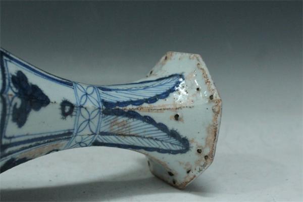 真假元青花铁锈斑对比图,一次认识元青花六大特征