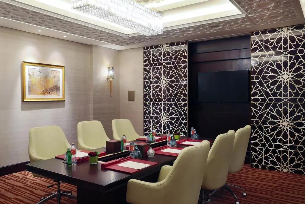 阿布扎比1000左右酒店推荐,阿布扎比酋长酒店