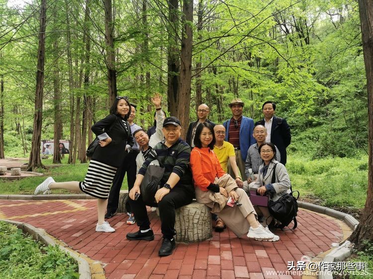 赴一场槐花的邀约——宝鸡作家赴扶风野河山采风