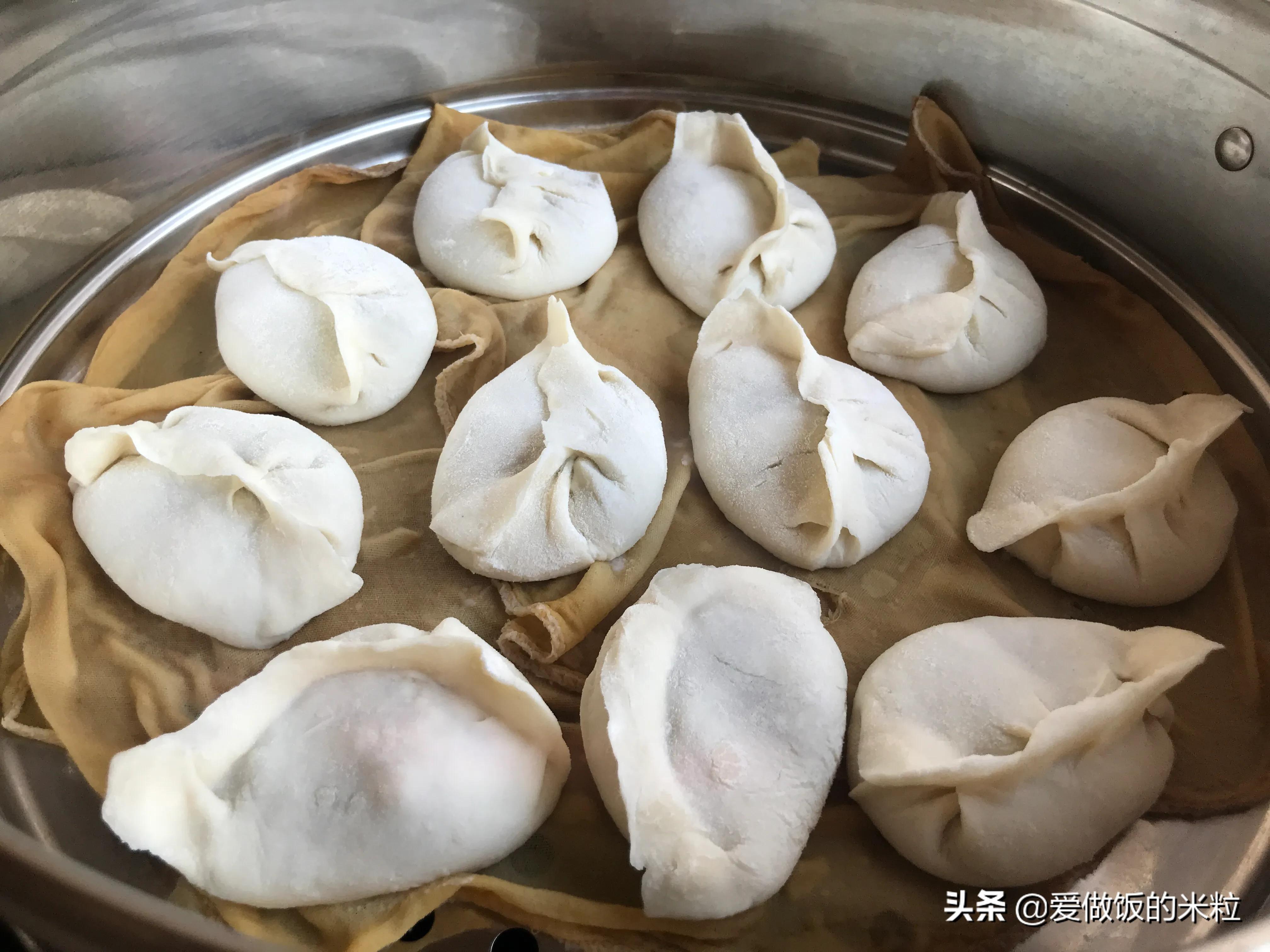 薄皮蒸饺的做法和发面全过程,薄皮流汁发面蒸饺