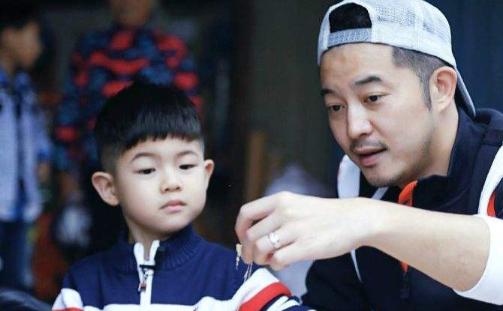 沙溢从一个演员,变成如今的综艺“抢手货”,其中的心酸有谁懂