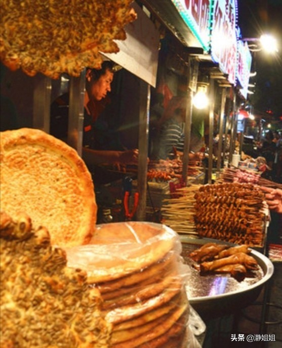 西安探店美食回民街,相约西安回民美食街