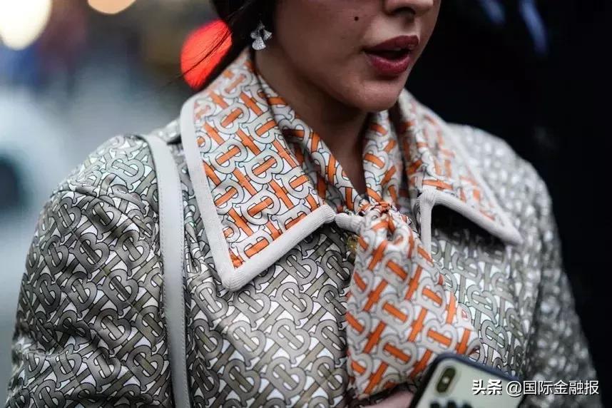 burberry澶у崠,burberry鑲＄エ