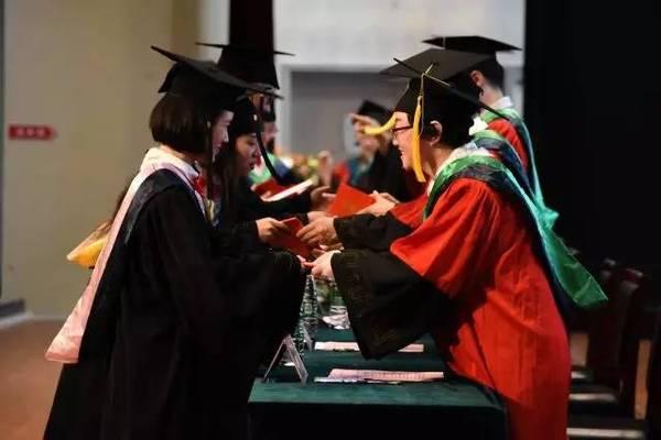 本科不值钱,本科不值钱了吗