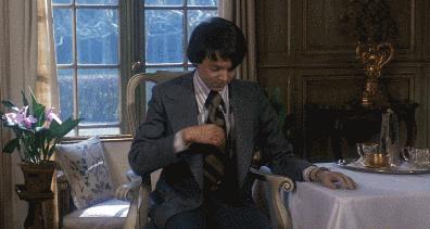 一个20岁小伙子的故事,一个20出头的男孩爱上一个女孩