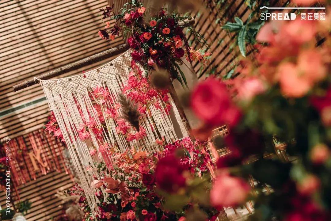 简单而又精致的小型婚礼,如何营造沉浸式婚礼