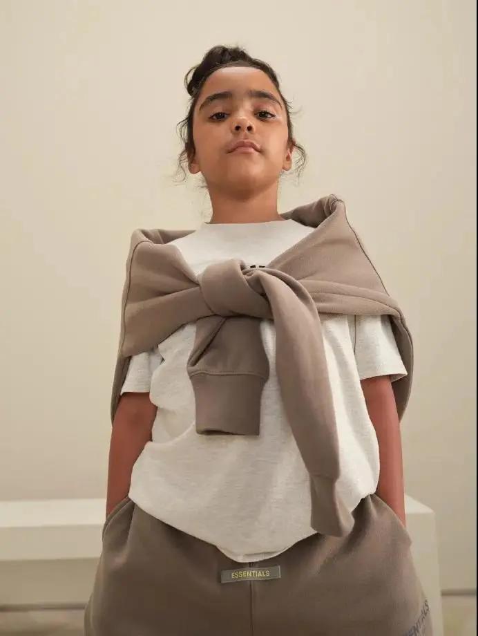 女版GD潮过陈冠希女儿?月入十万萌娃靠穿搭火爆ins