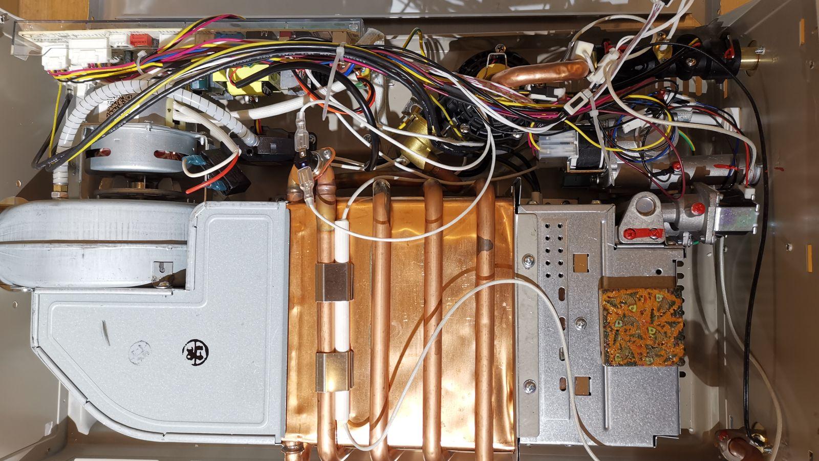 燃气热水器好使吗,燃气热水器还有必要装电热水器吗