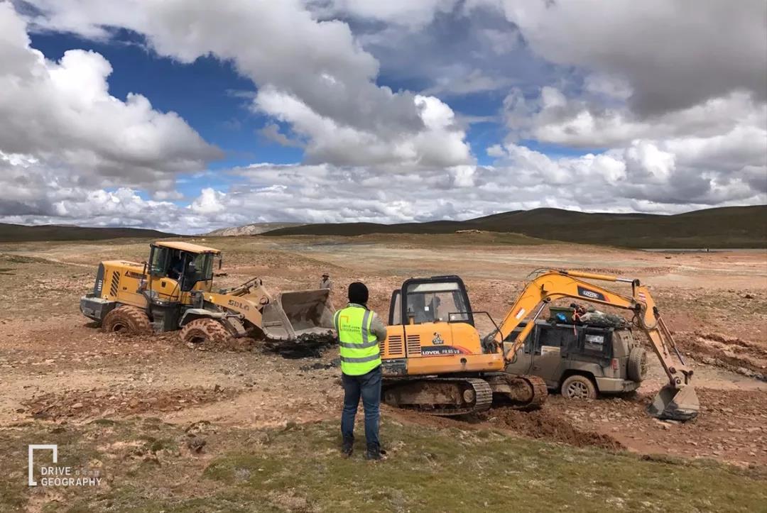 自驾游容易迷路怎么回复,自驾游陷车能用电台呼救吗