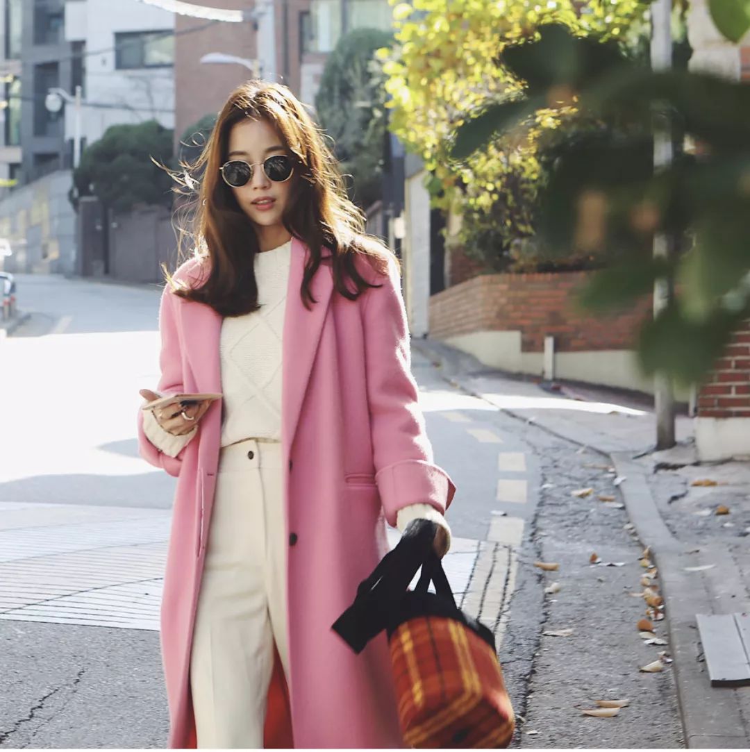 欧美时尚博主穿搭示范冬,韩系慵懒风冬季穿搭博主
