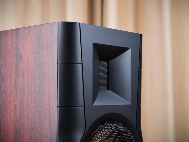 售价2380元却拥有奢华的配置惠威D300有源HiFi音箱测评